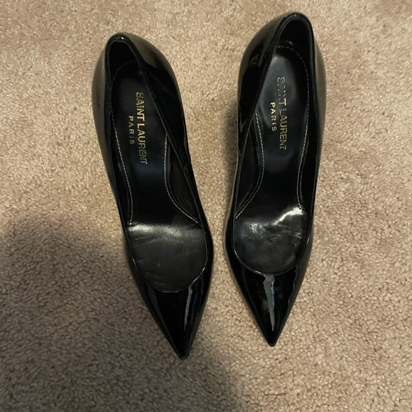 SAINT LAURENT OPYUM PUMPS IN PATENT LEATHER WITH BLACK HEEL - Picture 3 of 3